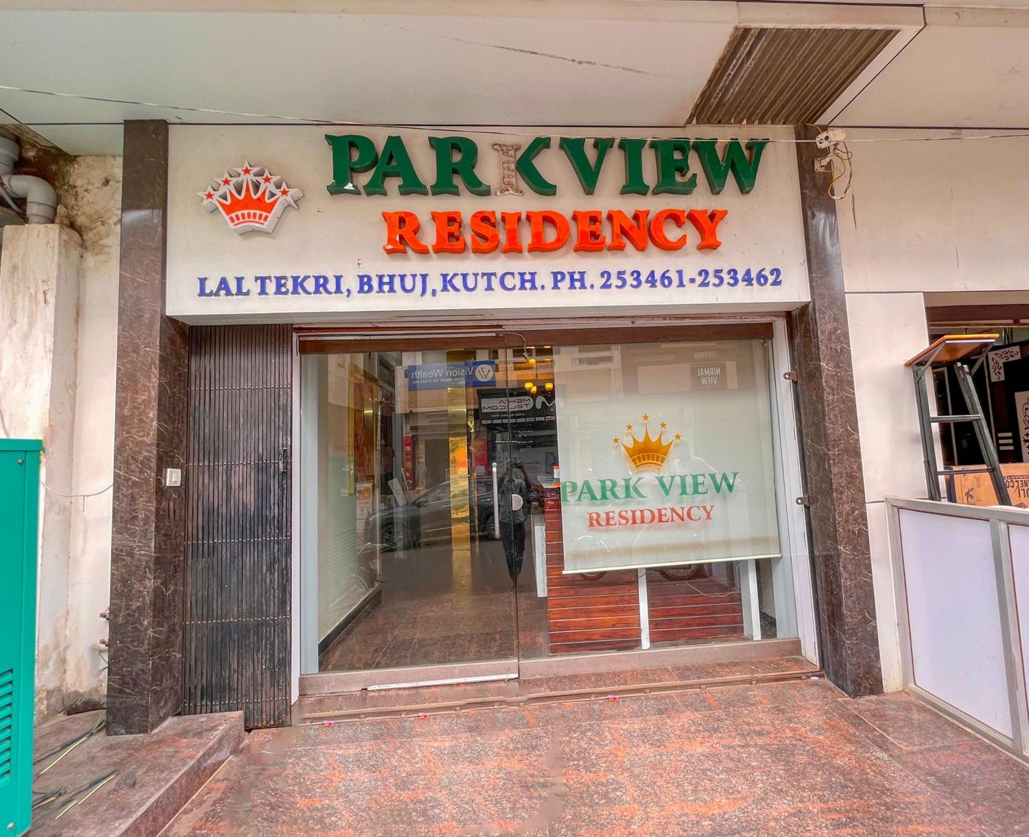 Stayguru Park View Residency Бхудж Экстерьер фото
