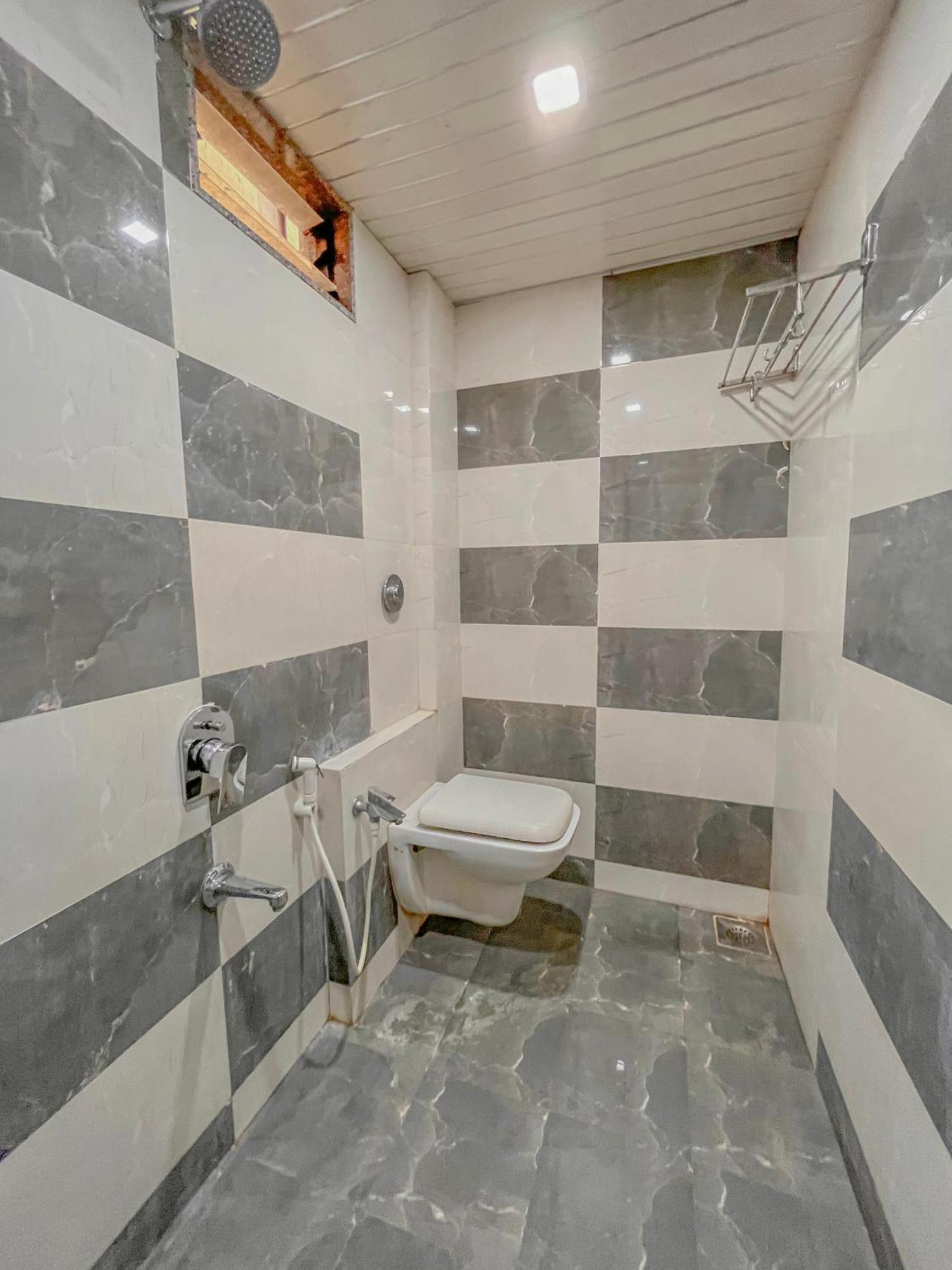 Stayguru Park View Residency Бхудж Экстерьер фото