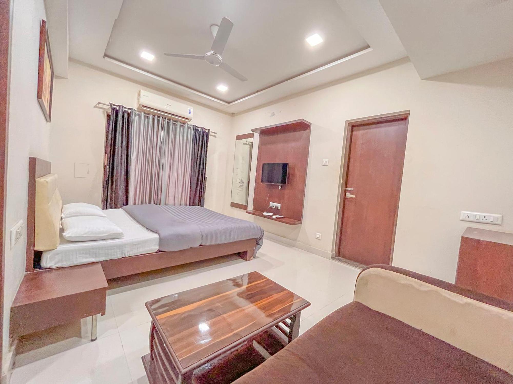 Stayguru Park View Residency Бхудж Экстерьер фото