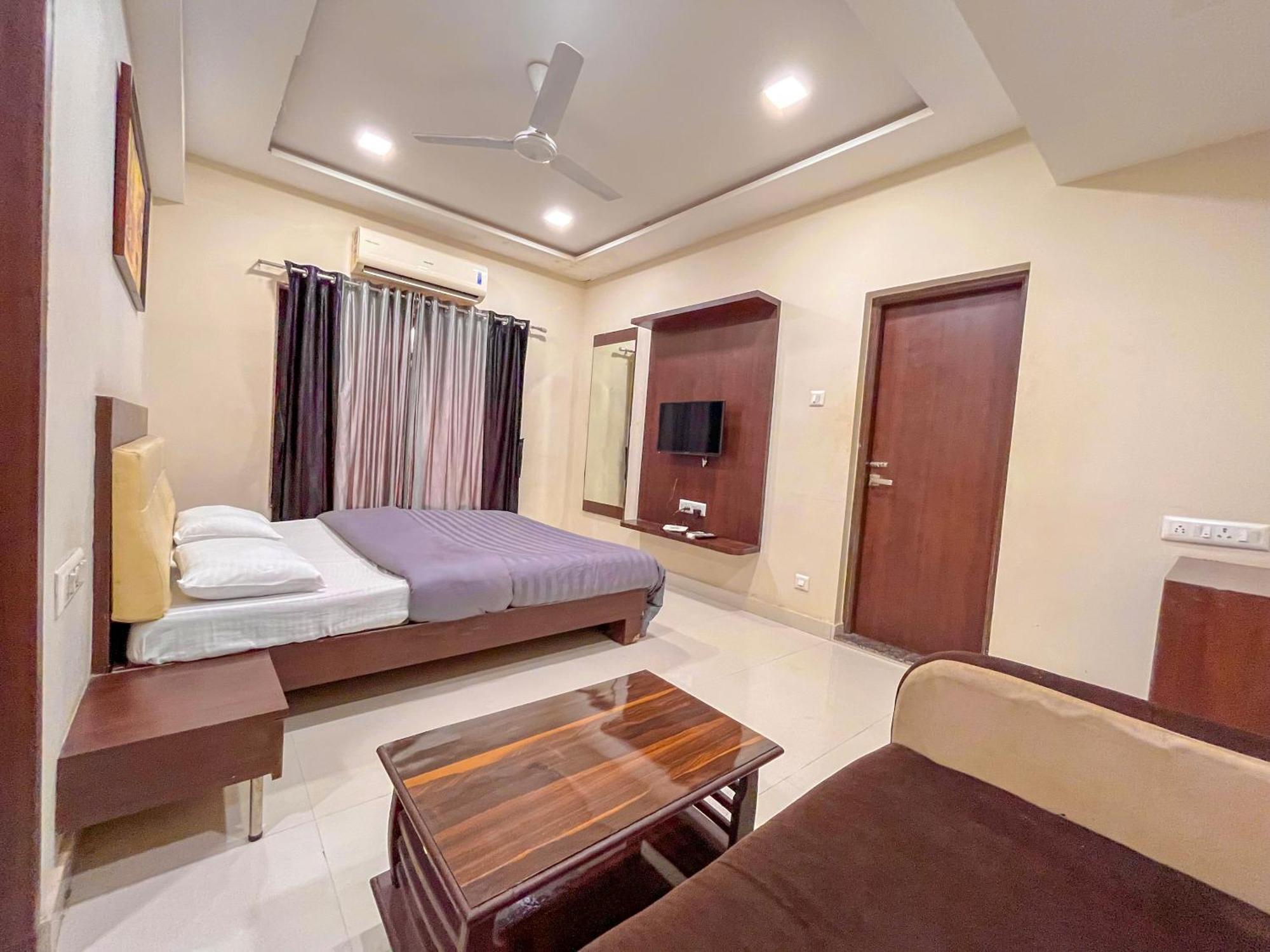 Stayguru Park View Residency Бхудж Экстерьер фото