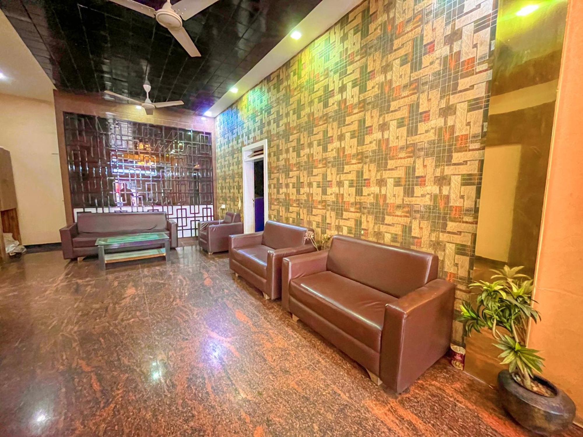 Stayguru Park View Residency Бхудж Экстерьер фото
