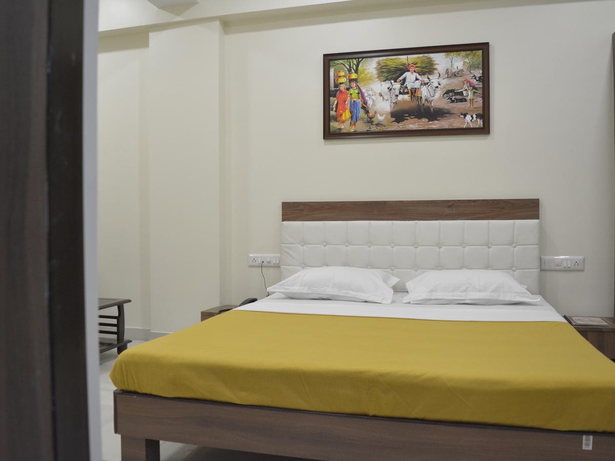 Stayguru Park View Residency Бхудж Экстерьер фото