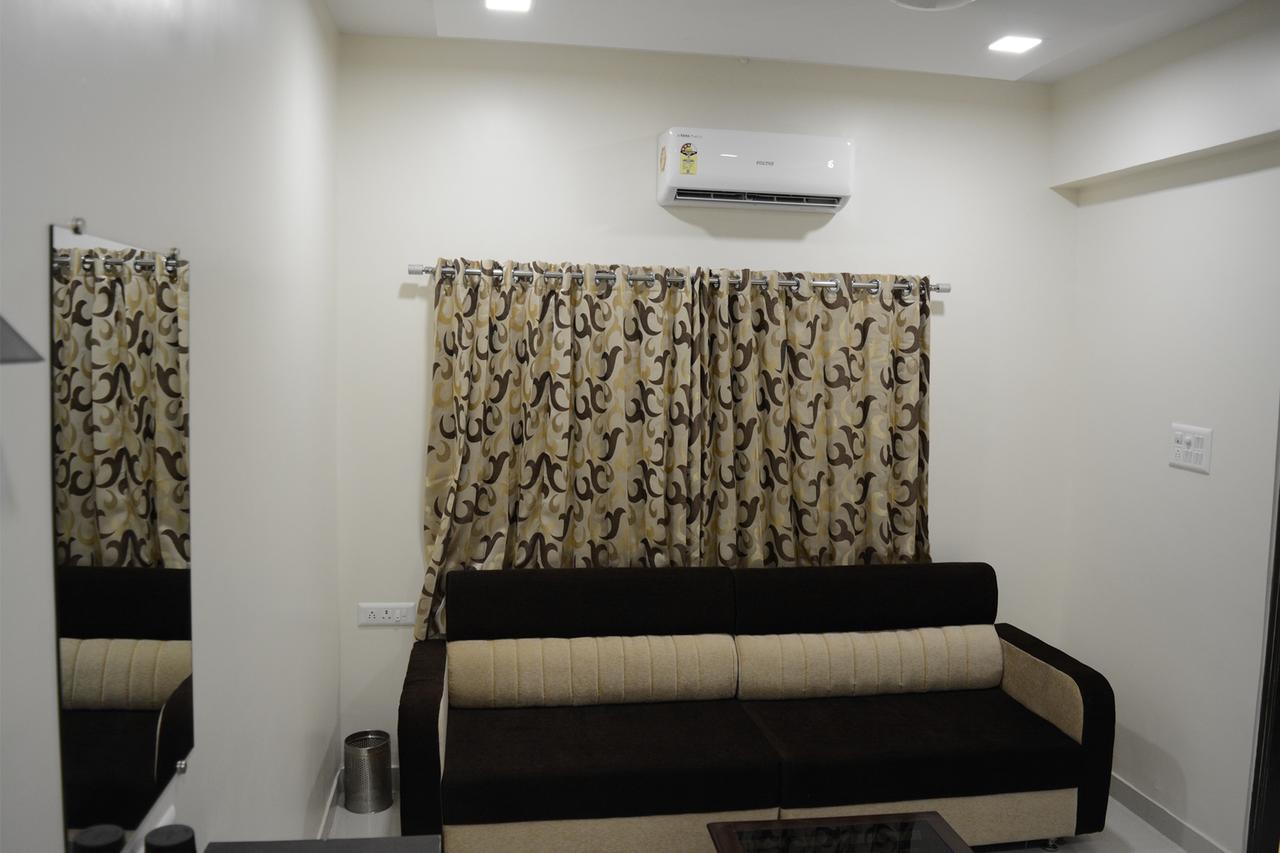 Stayguru Park View Residency Бхудж Экстерьер фото