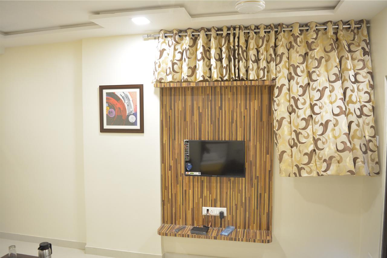 Stayguru Park View Residency Бхудж Экстерьер фото